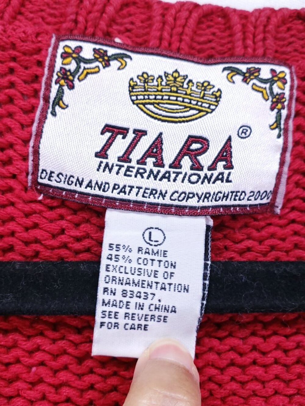 Tiara International Vintage Christmas Knit Sweater Vest Red Size Large Presents - Picture 2 of 15